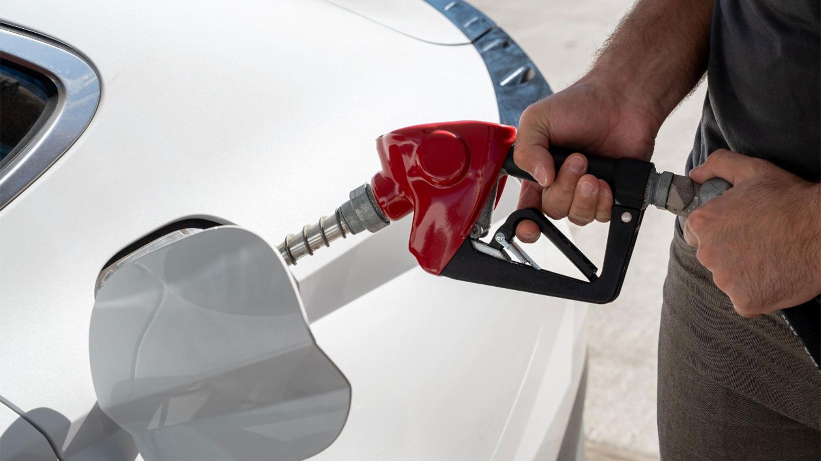 Γιατί δεν πρέπει ποτέ να οδηγώ με άδειο ρεζερβουάρ – Τι ζημιές προκαλεί;